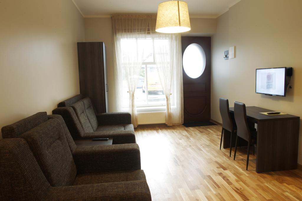 Meness Apartamenti Cesis Bagian luar foto